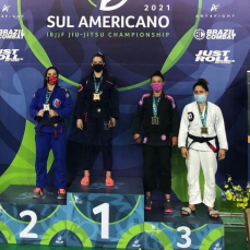 Notícia - Atleta de Araranguá que foi pódio no Sul-Americano de Jiu-Jitsu, fala sobre dificuldades na trajetória