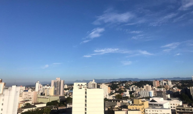 Notícia - Sol e temperatura na casa dos 30° continuam no final de semana