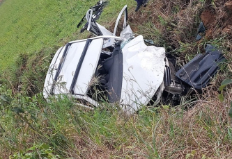 Notícia - Grave acidente deixa uma mulher morta e dois feridos em Nova Veneza