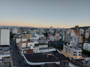 Notícia - Terça-feira com predomínio de sol e calor no Sul catarinense