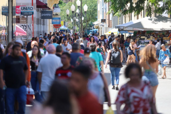 Notícia - Comércio de Criciúma de portas abertas neste feriado