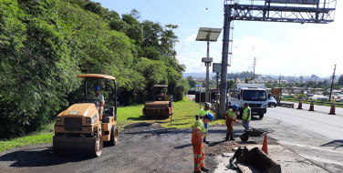 Notícia - CCR ViaCosteira com obras em andamento na BR-101 Sul