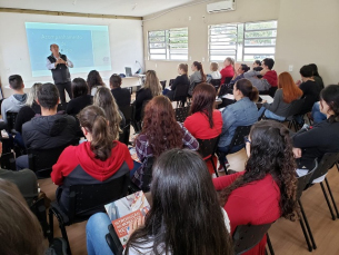 Notícia - CIEE promove encontro com estagiários no Arroio do Silva