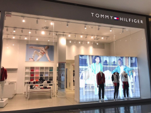 Notícia - Tommy Hilfiger e Calvin Klein abrem loja conjunta no Nações Shopping