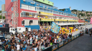 Notícia - Deu Coloninha no Carnaval de Florianópolis