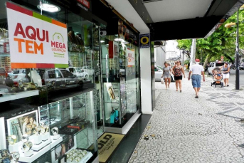 Notícia - Projeto retira taxa de horário especial do comércio