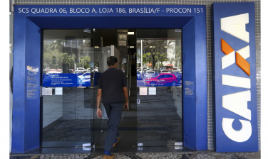 Notícia - Caixa abre agências neste sábado para saques de auxílio