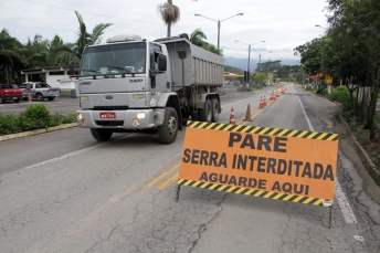 Notícia - Sem tráfego, com prejuízo a quem transporta