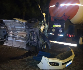 Notícia - Condutor perde o controle do veículo e sai da pista na BR-101