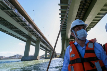 Notícia - Moisés visita obras de recuperação das pontes da Capital