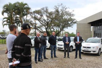 Notícia - Mais quatro carros para transporte de pacientes