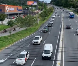 Notícia - Mais de 600 veículos em carreata do setor gastronômico (VÍDEO)