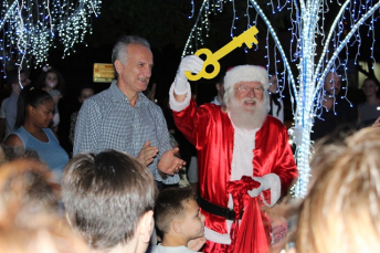 Notícia - Fontana promove a chegada do Papai Noel