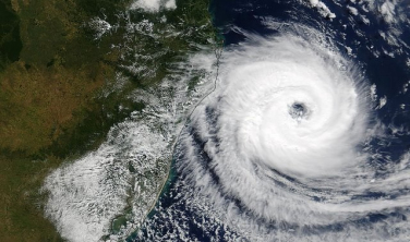 Notícia - Ciclone se afasta de Santa Catarina, mas o mar ainda exige cautela