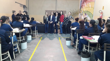 Notícia - Creas de Içara realiza socialização com mulheres presas