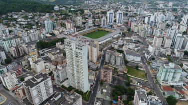 Notícia - Covid-19: Amrec tem 14,8 mil casos por 100 mil habitantes