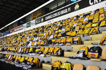 Notícia - Torcida recebe homenagem no jogo do Tigre