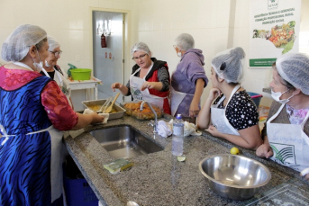 Notícia - Curso de processamento da carne de frango é realizado em Forquilhinha