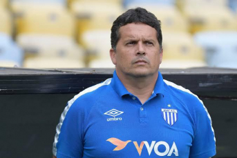 Notícia - “Adversário qualificado”, diz técnico do Avaí sobre Próspera 