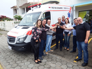 Notícia - Uma ambulância zero quilômetro para o Arroio do Silva