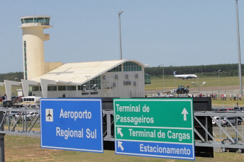 Notícia - SC registra alta de 1,2% no número de passageiros aéreos domésticos