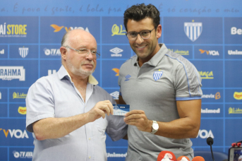 Notícia - Avaí apresenta o técnico Alberto Valentim