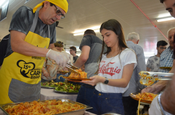 Notícia - Bairro realiza mais um “Almoço das Carnes Brancas”