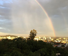 Notícia - Sol, chuva fraca e até arco-íris na última sexta de junho