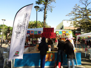 Notícia - Um sábado de festa julina na praça