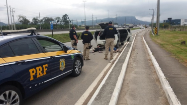 Notícia - PRF prende dupla que atacou os Correios em Jaguaruna