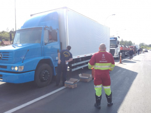 Notícia - Caminhoneiros recebem apoio da ANTT em Santa Catarina