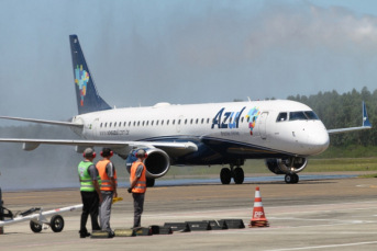 Notícia - Passageiros da Azul não embarcam em Jaguaruna