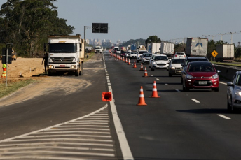 Notícia - Seguem as contratações para trabalhar no trecho sul da BR 101 