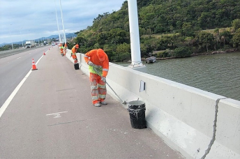 Notícia - CCR ViaCosteira pede atenção aos motoristas que trafegam na BR-101 Sul