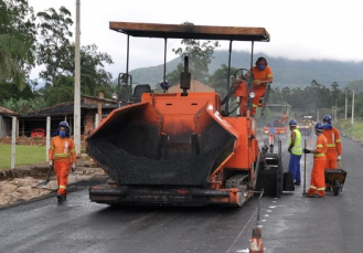 Notícia - Via Instagram, ministro cita obras na Serra da Rocinha (VÍDEO)