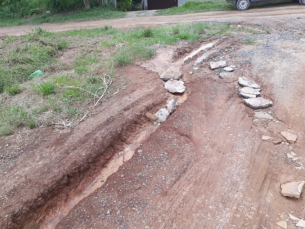 Notícia - Ruas do bairro Fábio Silva em estado lastimável