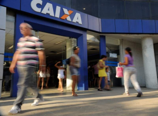 Notícia - Sem feriadão, bancos reabrem nesta sexta