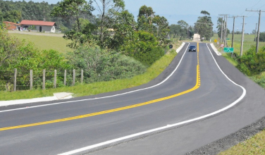 Notícia - Governador inaugura pavimentação na Barra Velha