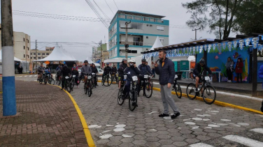 Notícia - 1º Passeio Ciclístico do Peixe arrecada alimentos e doa para a APAE