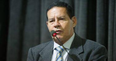 Notícia - Mourão ficará na Presidência por mais quatro dias