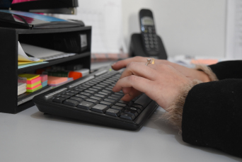 Notícia - Professores da rede municipal de ensino participam de capacitação on-line