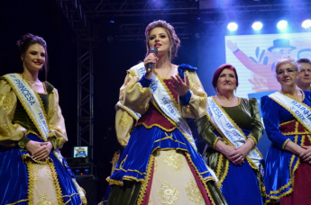 Notícia - Autoridades e grande público prestigiam abertura oficial da Festa do Colono de Siderópolis