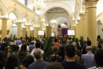 Notícia - Catedral repleta na abertura da Semana Santa