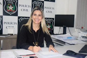 Notícia - Uma mulher à frente da delegacia das mulheres