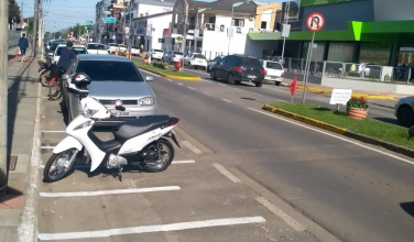 Notícia - Áreas de estacionamento são demarcadas em Forquilhinha