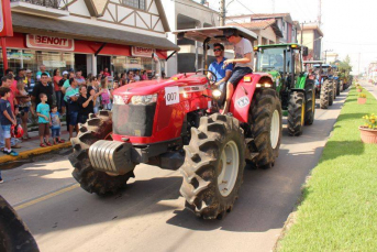 Notícia - Desfile de máquinas, shows gratuitos e gastronomia fazem parte da Festa do Colono em Forquilhinha