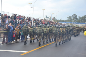 Notícia - Desfile cívico-militar de Criciúma encerra Semana da Pátria