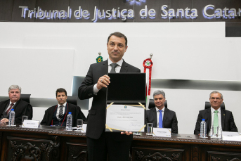 Notícia - TRE promove diplomação dos eleitos