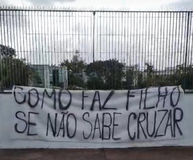 Notícia - Torcida do Flu protesta: 