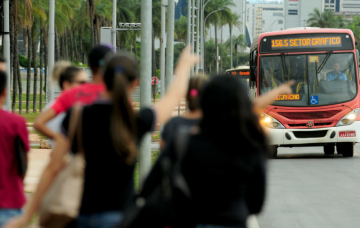 Notícia - IPEA: Pessoas brancas e ricas têm mais acesso a emprego, saúde e educação que maioria da população